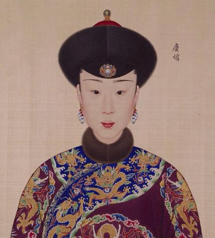 清朝乾隆皇帝与妃子画像曝光清代女人老照片