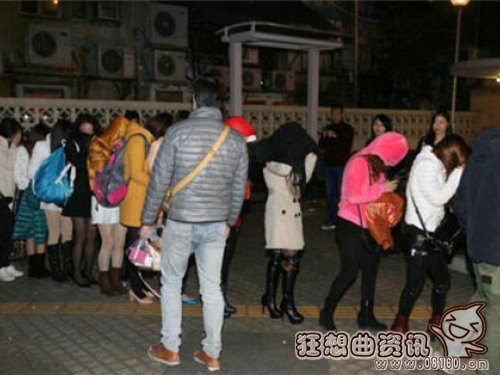 扫黄拘捕韩国卖淫女子,香港扫黄事件现场揭秘