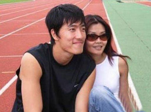 盘点那些年刘翔与冬日娜的亲密瞬间（图）