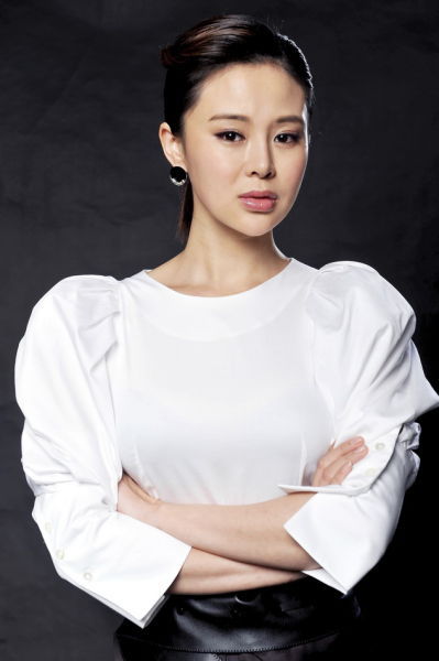 关悦破尺度上《男人装》性感指数爆表