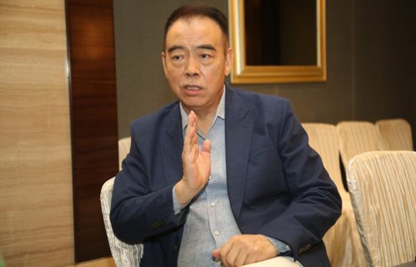 陈凯歌：张艺谋被UFO抓走那晚我也在