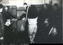 日本战犯绞刑过程视频，战犯绞刑前天天裸体检查
