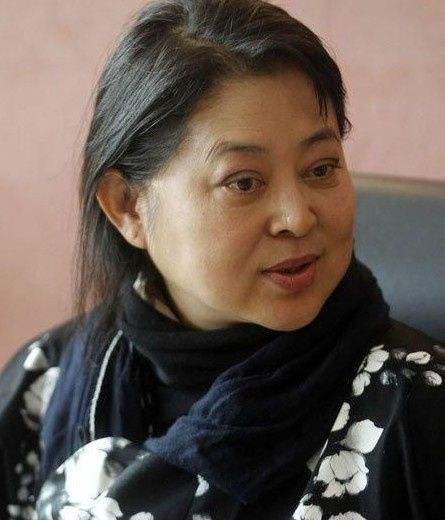 倪萍1959年2月15日出生在山东一个普通的家庭,她跟郭达,陈凯歌都有过