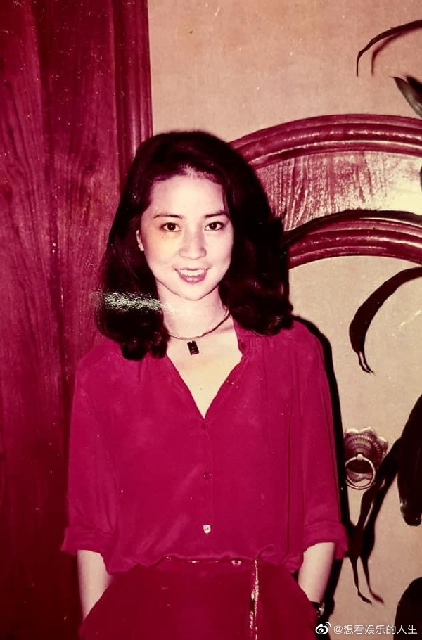 林凤娇19岁年轻时候的比基尼照片,她现在近照什么样了
