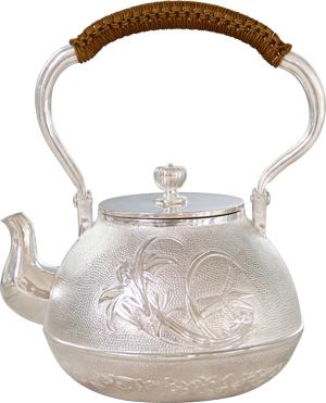 银饰有什么好处是真的么(银耳环的好处)